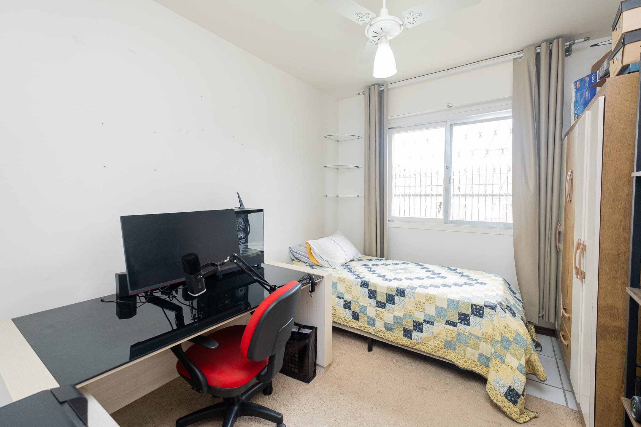 Apartamento à venda no Condomínio Messina, Areal - com 79 m², 2 quartos, cozinha com armários e vaga coberta. - 6