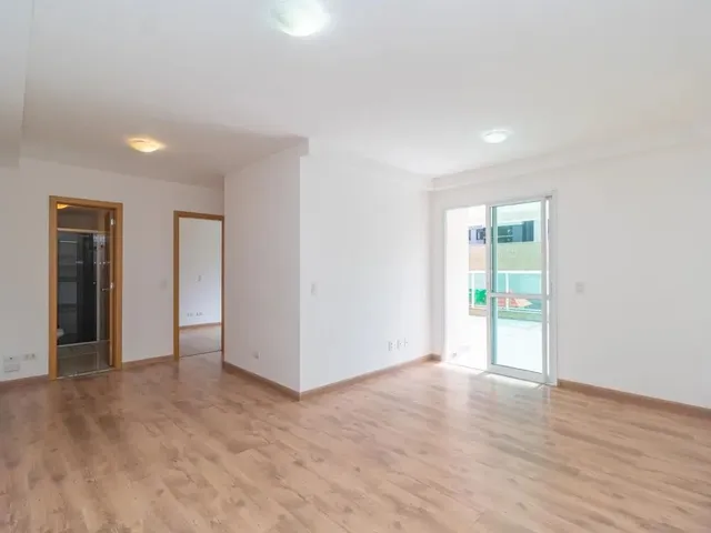 Apartamento 2 quartos e 1 banheiro, para alugar, no bairro Mossunguê em Curitiba