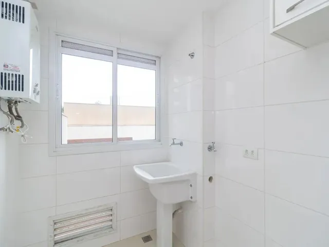 Apartamento 2 quartos e 1 banheiro, para alugar, no bairro Mossunguê em Curitiba