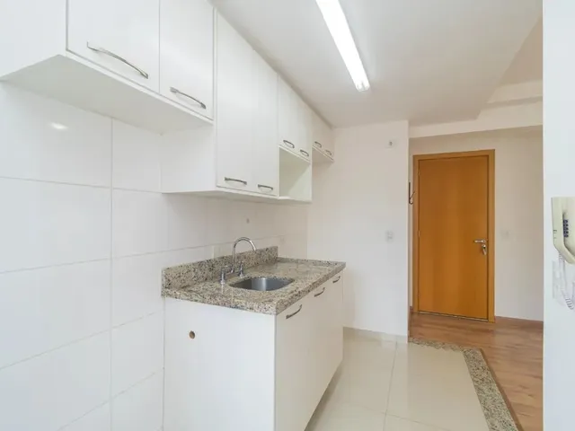 Apartamento 2 quartos e 1 banheiro, para alugar, no bairro Mossunguê em Curitiba