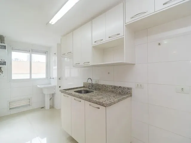 Apartamento 2 quartos e 1 banheiro, para alugar, no bairro Mossunguê em Curitiba