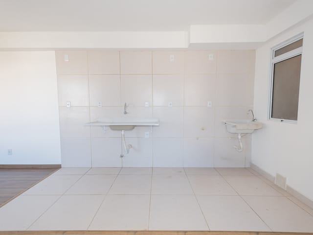 Apartamento com 60m² 2 quartos e 1 banheiro, para alugar, no bairro Três Vendas em Pelotas