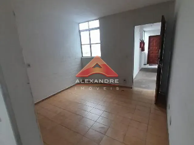 Apartamento 2 quartos e 1 banheiro, à venda, no bairro Vila Industrial em São José dos Campos