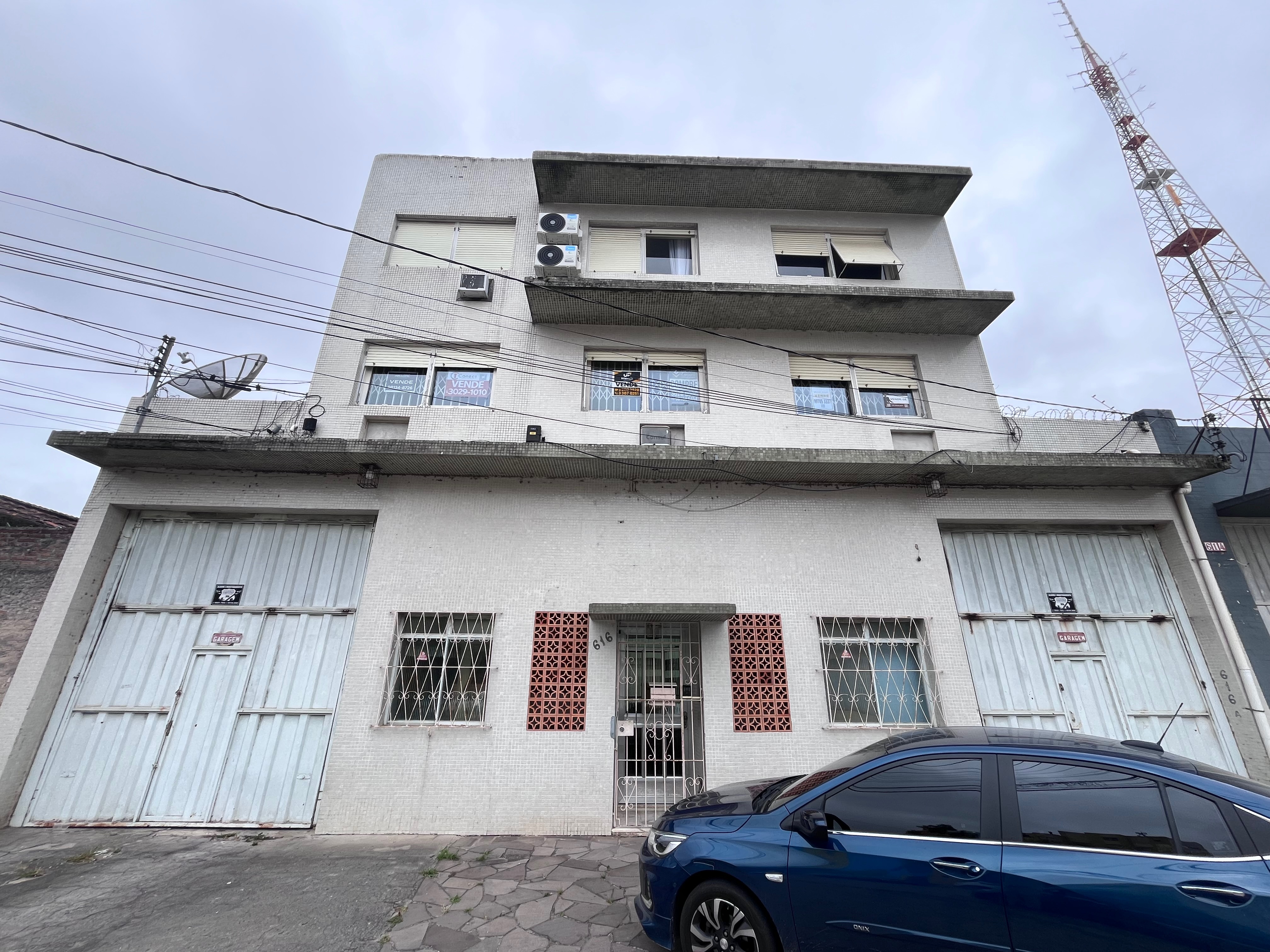 Apartamento à venda no centro de Pelotas - com 139 m², 3 quartos, sala ampla, armários instalados e ótima posição solar. - 13