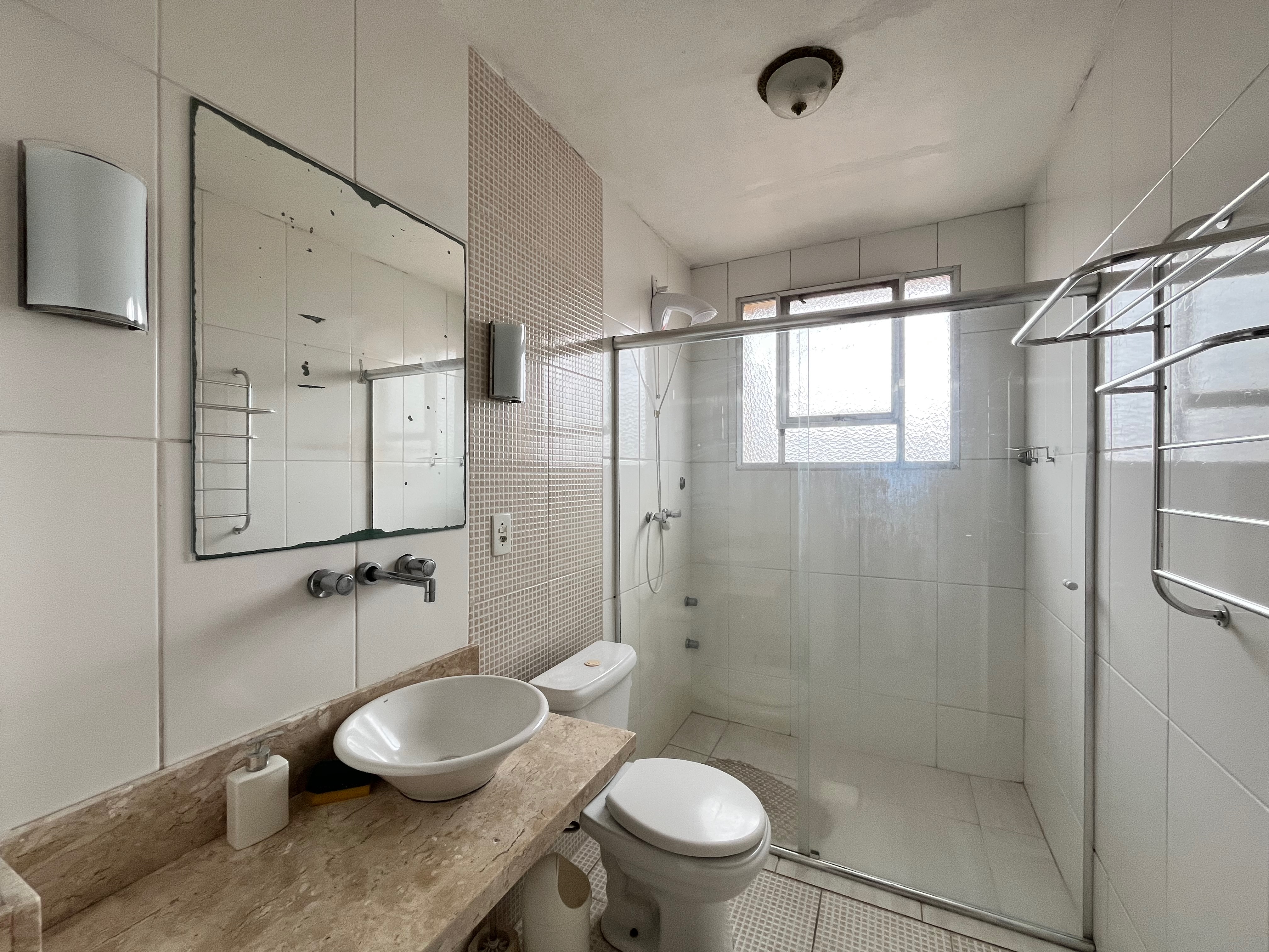 Apartamento à venda no centro de Pelotas - com 139 m², 3 quartos, sala ampla, armários instalados e ótima posição solar. - 12