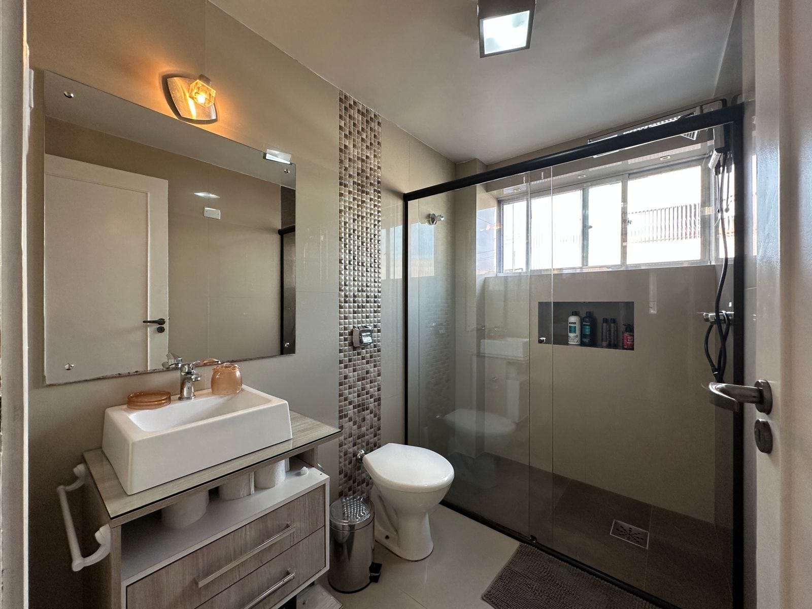Apartamento à venda no Edifício Fernando, Centro - com 98 m², 2 quartos, cozinha planejada e ótima posição solar. - 7