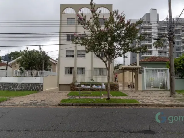 Apartamento 2 quartos e 1 banheiro, para alugar, no bairro Água Verde em Curitiba