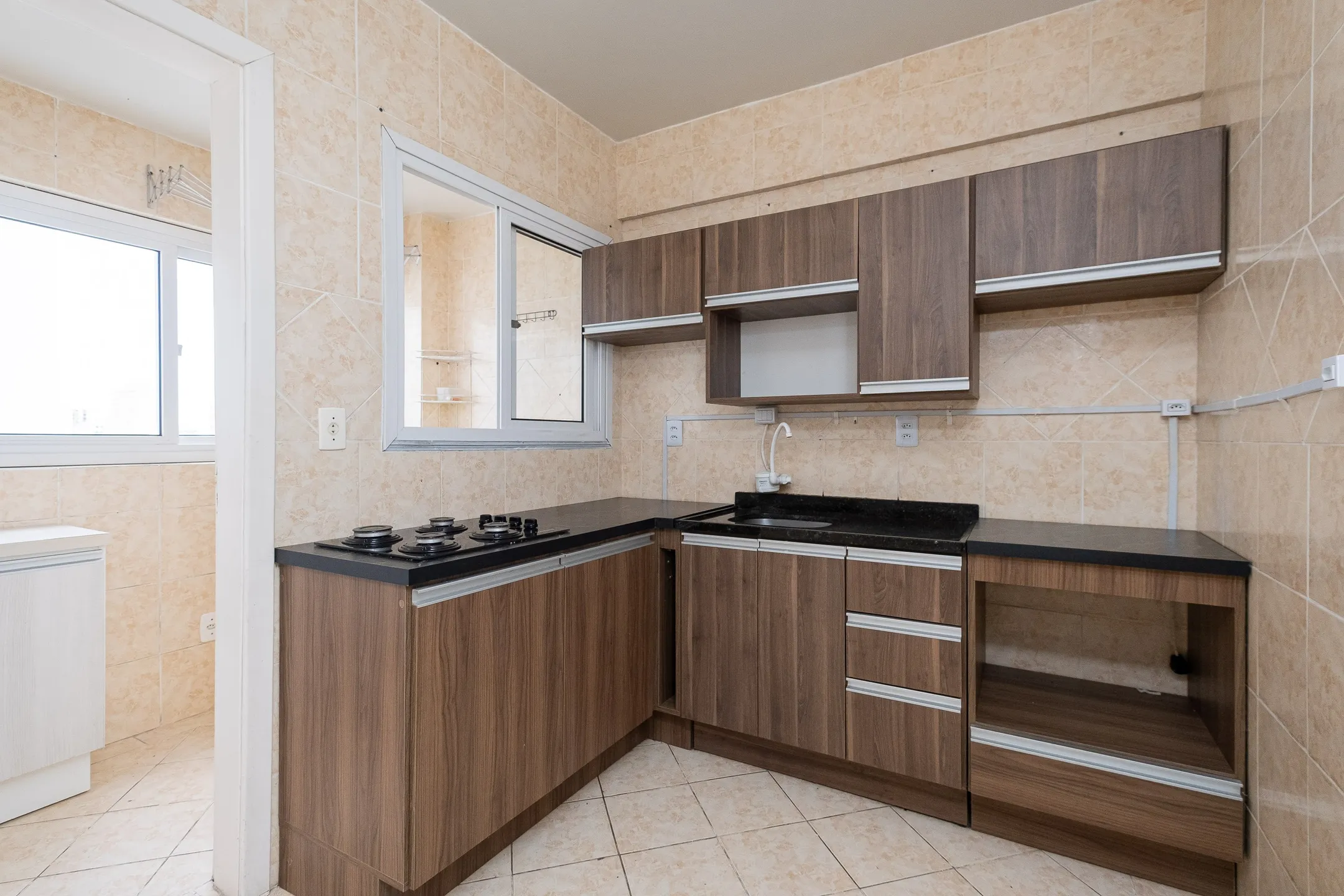 Apartamento 2 Dormitórios para Aluguel no Centro de Pelotas RS com 1 Vaga de Garagem, Excelente Localização, Conforto, Praticidade e Acesso