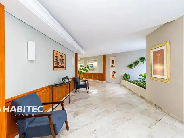 Apartamento 2 quartos e 2 banheiros, à venda, no bairro Centro em Curitiba