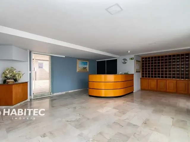 Apartamento 2 quartos e 2 banheiros, à venda, no bairro Centro em Curitiba
