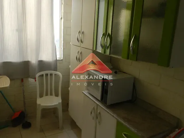 Apartamento 2 quartos e 1 banheiro, para alugar, no bairro Vila Industrial em São José dos Campos