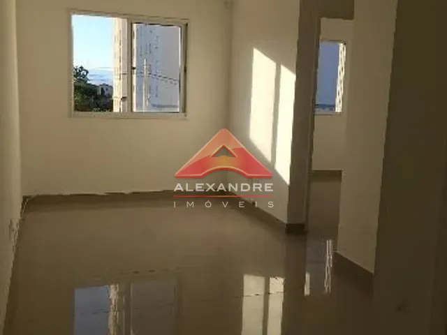 Apartamento 2 quartos e 1 banheiro, à venda, no bairro Jardim Ismênia em São José dos Campos
