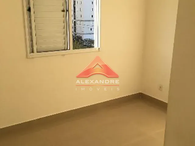Apartamento 2 quartos e 1 banheiro, à venda, no bairro Jardim Ismênia em São José dos Campos