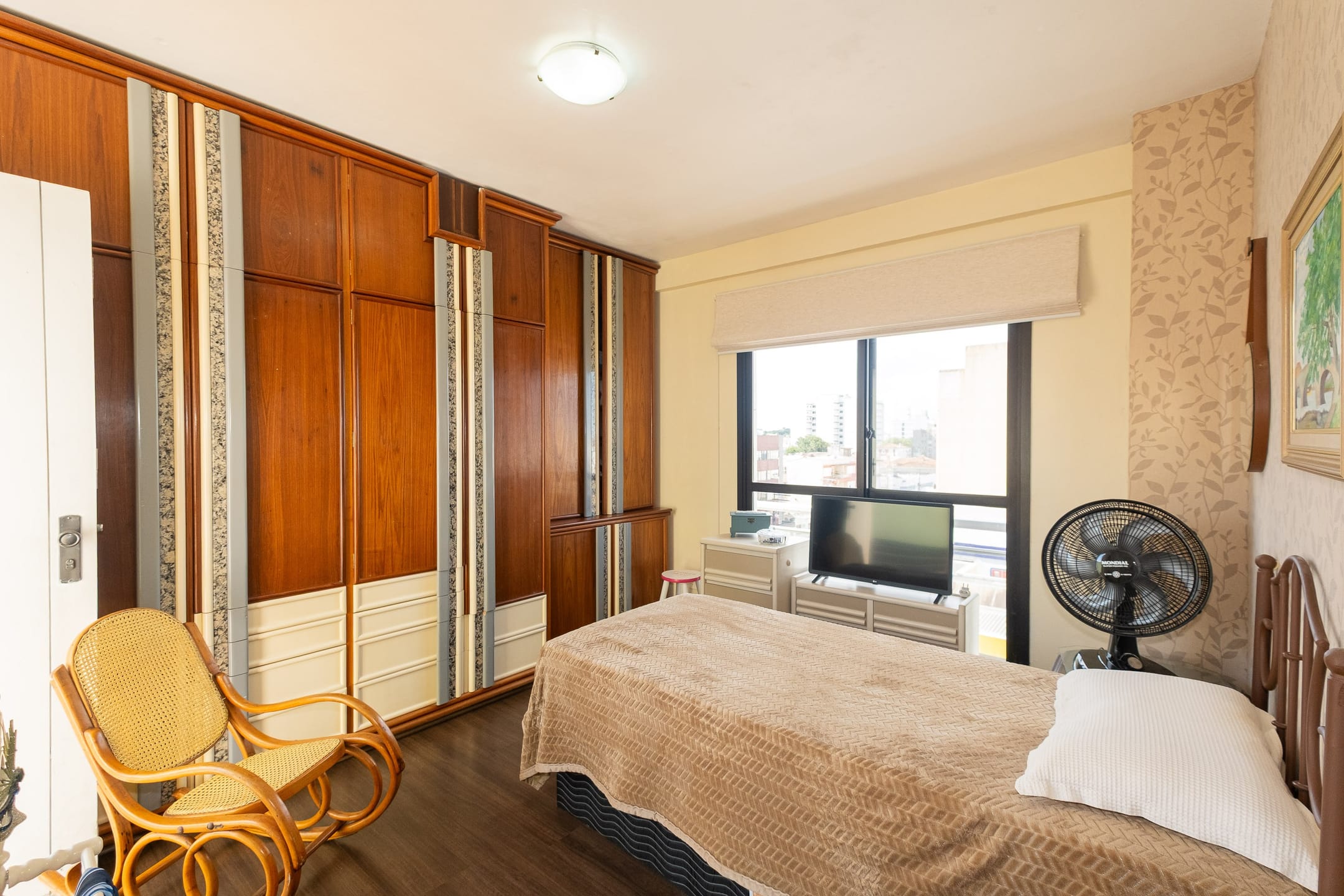 Apartamento à venda no Edifício Felgueiras, Centro - 160 m², 4 quartos (sendo 1 suíte), lareira, sacada e 2 vagas cobertas. - 12