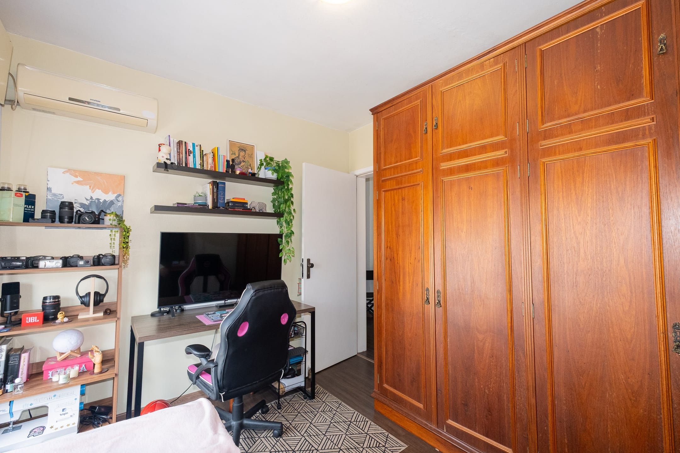 Apartamento à venda no Edifício Felgueiras, Centro - 160 m², 4 quartos (sendo 1 suíte), lareira, sacada e 2 vagas cobertas. - 17