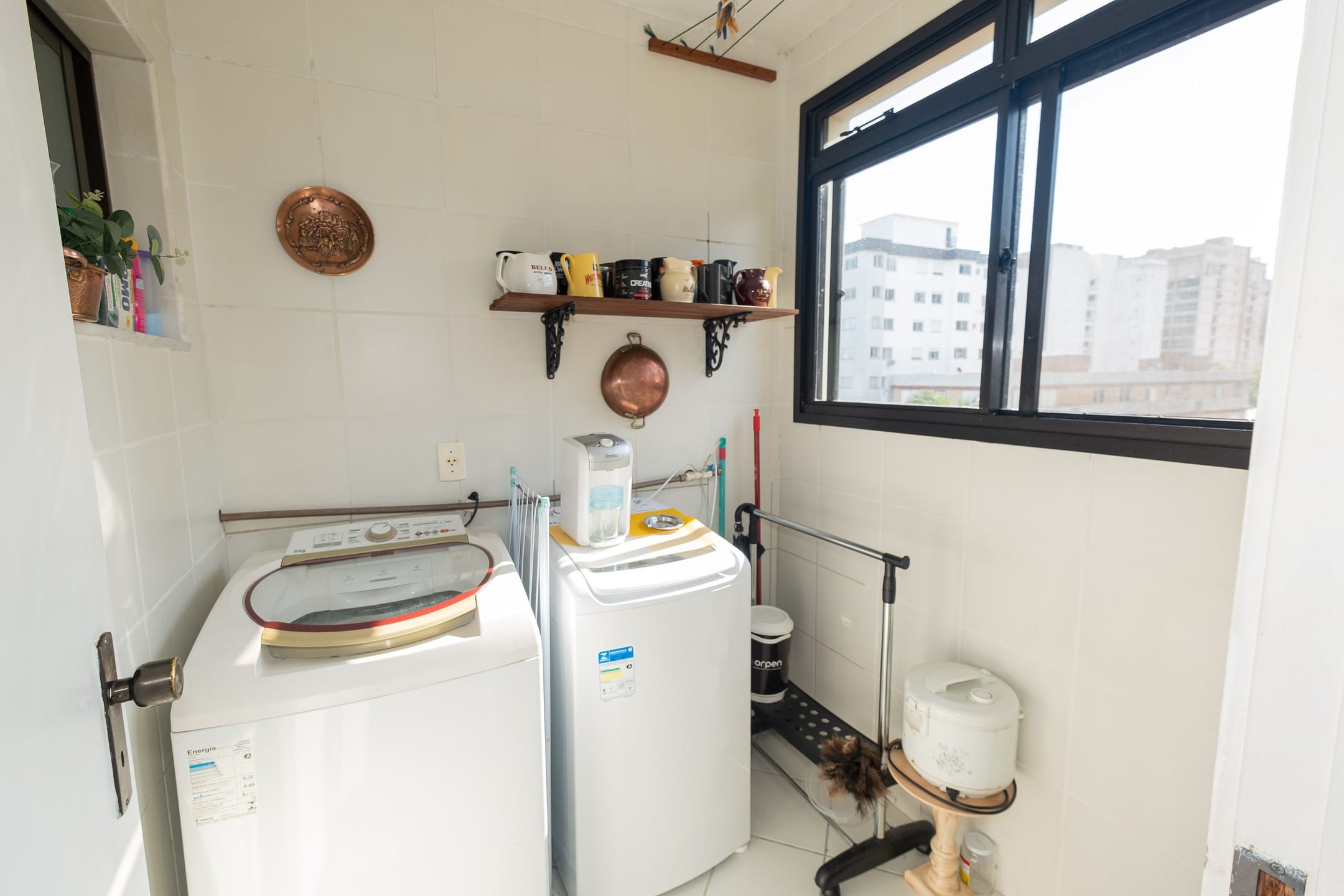 Apartamento à venda no Edifício Felgueiras, Centro - 160 m², 4 quartos (sendo 1 suíte), lareira, sacada e 2 vagas cobertas. - 21