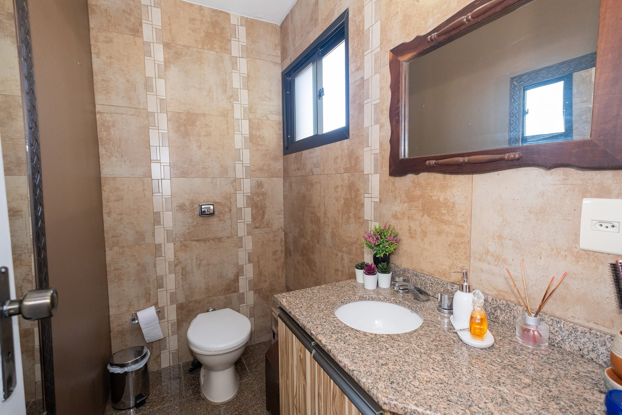 Apartamento à venda no Edifício Felgueiras, Centro - 160 m², 4 quartos (sendo 1 suíte), lareira, sacada e 2 vagas cobertas. - 9