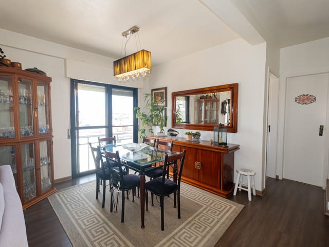 Apartamento com 239m² 4 quartos e 3 banheiros, à venda, no bairro Centro em Pelotas