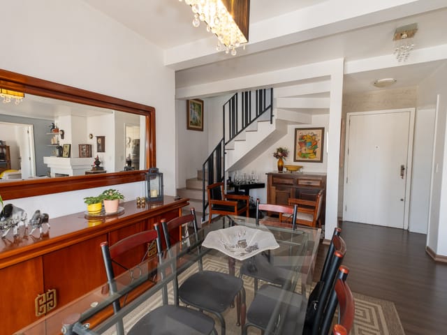 Apartamento com 239m² 4 quartos e 3 banheiros, à venda, no bairro Centro em Pelotas
