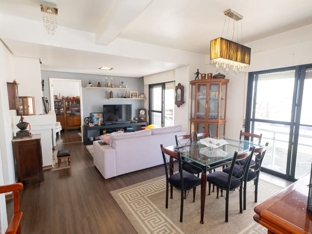 Apartamento com 239m² 4 quartos e 3 banheiros, à venda, no bairro Centro em Pelotas