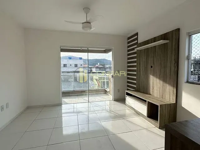Apartamento 2 quartos e 1 banheiro, para alugar, no bairro Morretes em Itapema