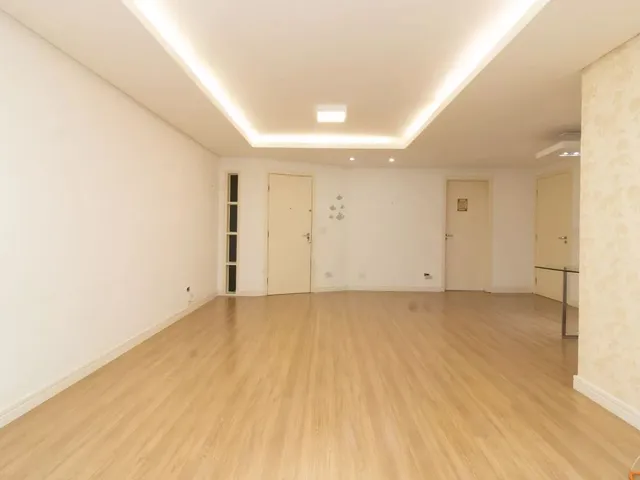 Apartamento 3 quartos e 2 banheiros, para alugar, no bairro Bigorrilho em Curitiba