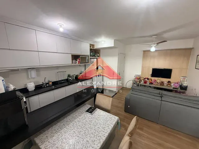 Apartamento 3 quartos e 2 banheiros, à venda, no bairro Vila Industrial em São José dos Campos
