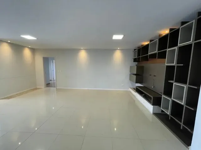 Apartamento 4 quartos e 5 banheiros, à venda, no bairro Olarias em Ponta Grossa