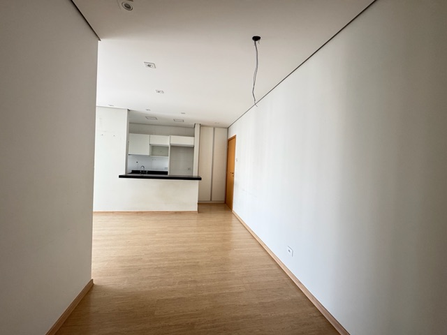 Apartamento 3 quartos e 2 banheiros, à venda, no bairro Gleba Palhano em Londrina