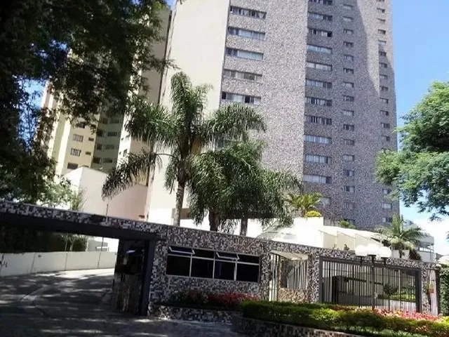 Apartamento 2 quartos e 2 banheiros, para alugar, no bairro Champagnat em Curitiba