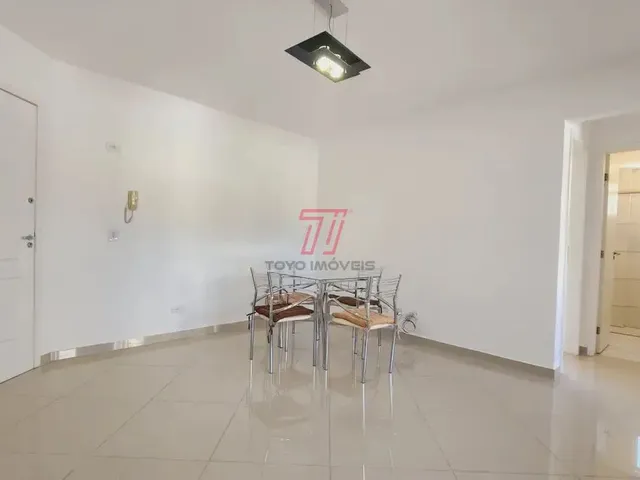 Apartamento 2 quartos e 1 banheiro, para alugar, no bairro Portão em Curitiba