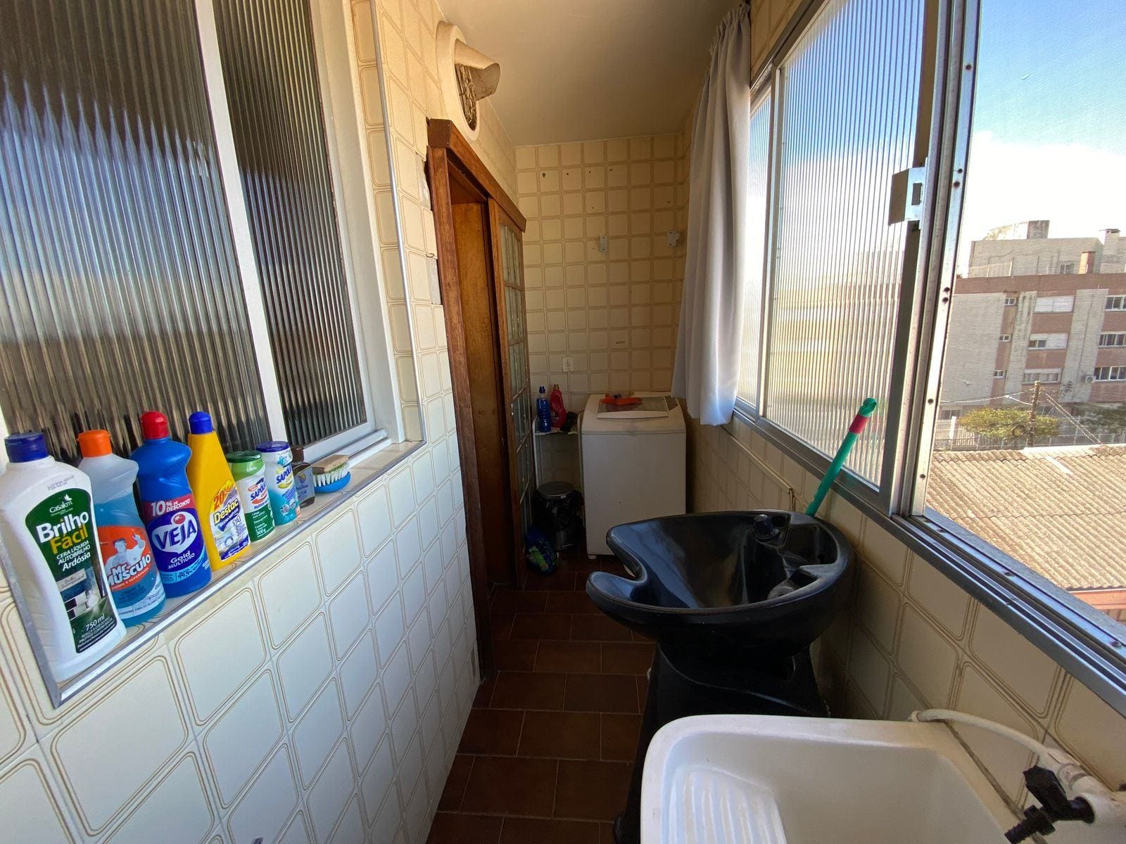Apartamento à venda no centro de Pelotas - com 150 m², 3 quartos (sendo 1 suíte), cozinha com armários e sacada. - 6
