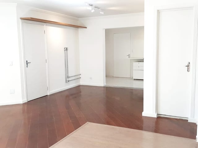 Apartamento com 150m² 3 quartos e 2 banheiros, à venda, no bairro Moema em São Paulo