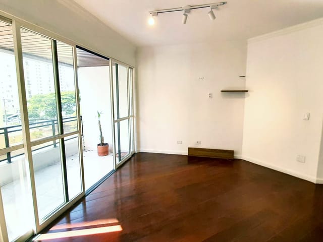 Apartamento com 150m² 3 quartos e 2 banheiros, à venda, no bairro Moema em São Paulo