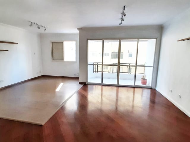 Apartamento com 150m² 3 quartos e 2 banheiros, à venda, no bairro Moema em São Paulo
