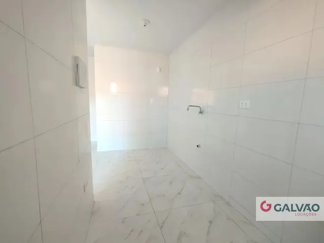 Apartamento 2 quartos e 1 banheiro, para alugar, no bairro Campo Comprido em Curitiba