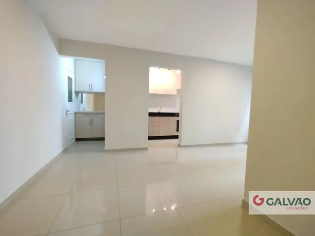 Apartamento 2 quartos e 1 banheiro, para alugar, no bairro Cristo Rei em Curitiba