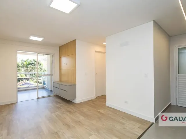 Apartamento 2 quartos e 1 banheiro, para alugar, no bairro Boa Vista em Curitiba