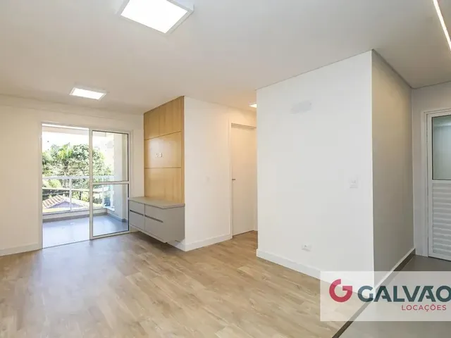 Apartamento 2 quartos e 1 banheiro, para alugar, no bairro Boa Vista em Curitiba