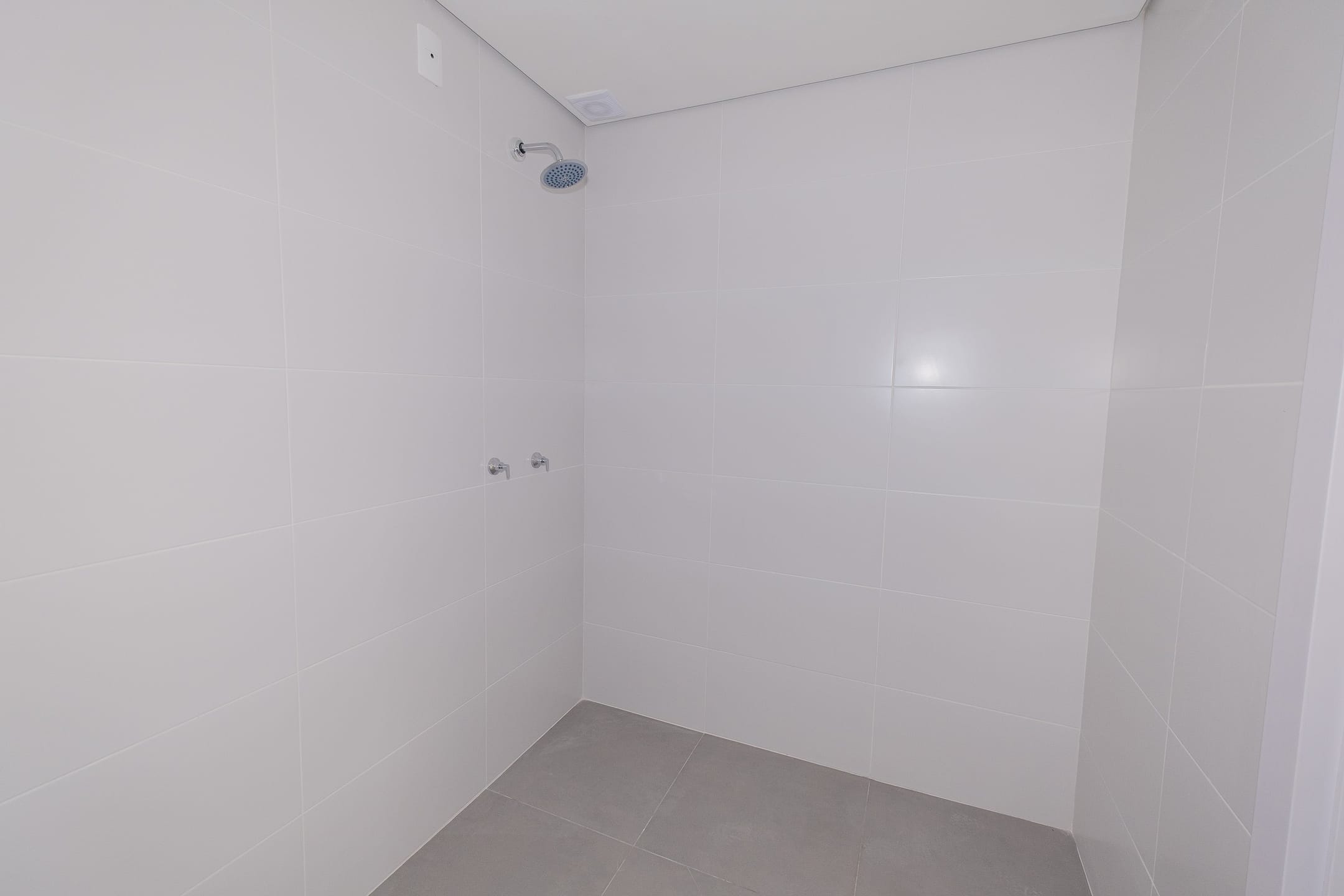 Apartamento à venda no Smart Urban Club, Areal - com 62 m², 2 quartos, andar alto, sacada com churrasqueira e vaga coberta. - 10