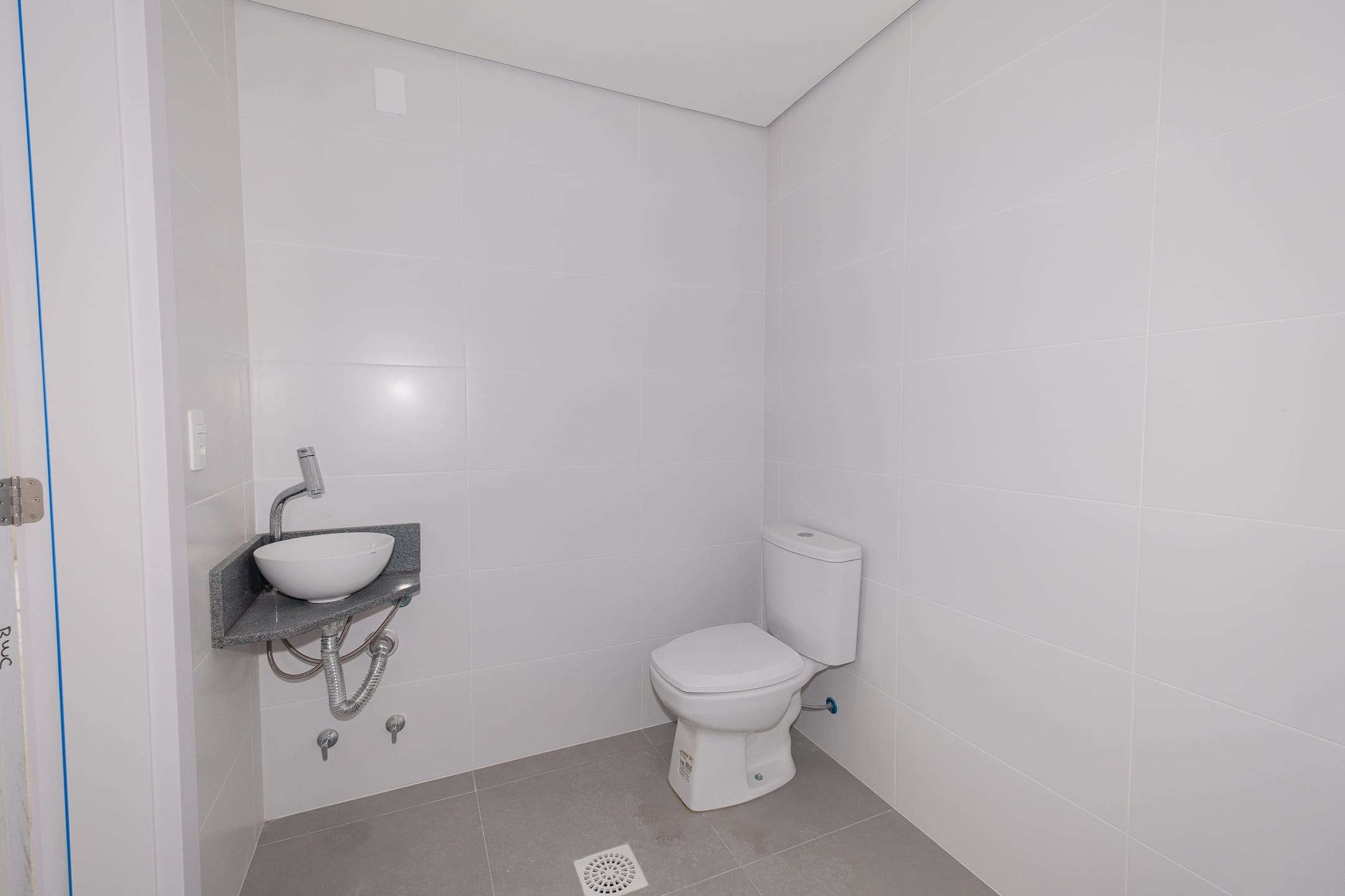 Apartamento à venda no Smart Urban Club, Areal - com 62 m², 2 quartos, andar alto, sacada com churrasqueira e vaga coberta. - 9