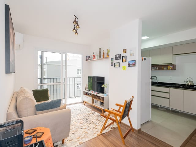 Apartamento 2 quartos e 2 banheiros, à venda, no bairro Três Vendas em Pelotas