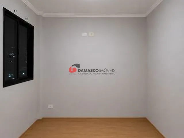 Apartamento 2 quartos e 1 banheiro, para alugar, no bairro Vila Assunção em Santo André