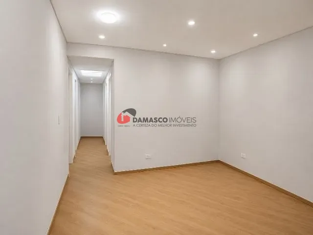 Apartamento 2 quartos e 1 banheiro, para alugar, no bairro Vila Assunção em Santo André