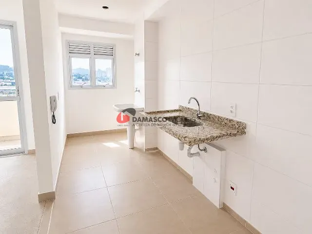 Apartamento 2 quartos e 1 banheiro, para alugar, no bairro Vila Palmares em Santo André