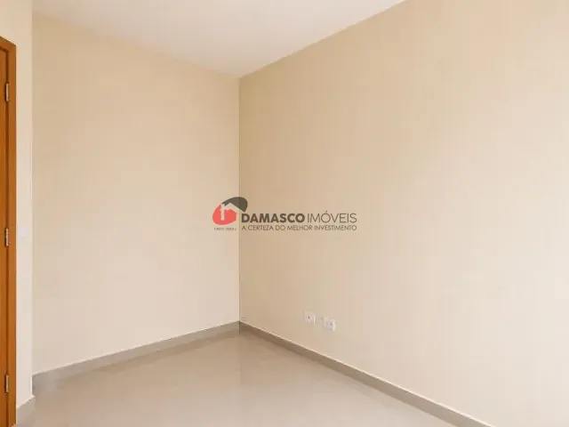 Apartamento 2 quartos e 1 banheiro, para alugar, no bairro Vila Pires em Santo André