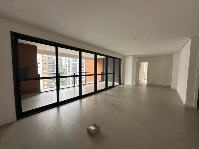 Apartamento 3 quartos e 4 banheiros, à venda, no bairro Gleba Palhano em Londrina
