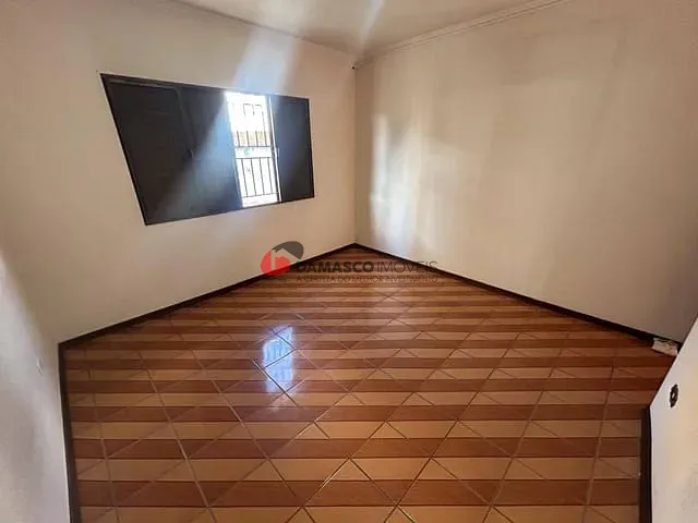 Apartamento 2 quartos e 1 banheiro, para alugar, no bairro Jardim São Caetano em São Caetano do Sul