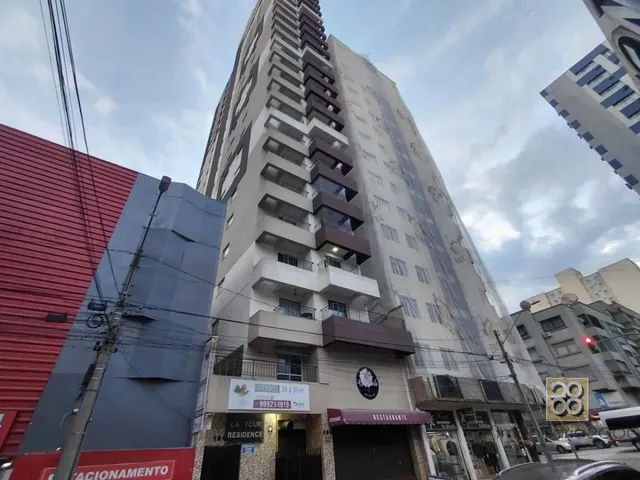 Apartamento para alugar, no bairro Centro em Curitiba