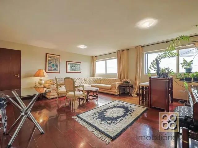 Apartamento 4 quartos e 1 banheiro, à venda, no bairro Bigorrilho em Curitiba